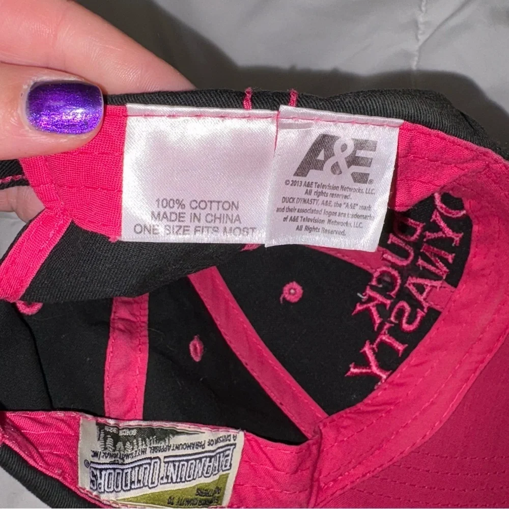 Duck Dynasty Hat Pink Black Mesh SnapBack Paramount Outdoors